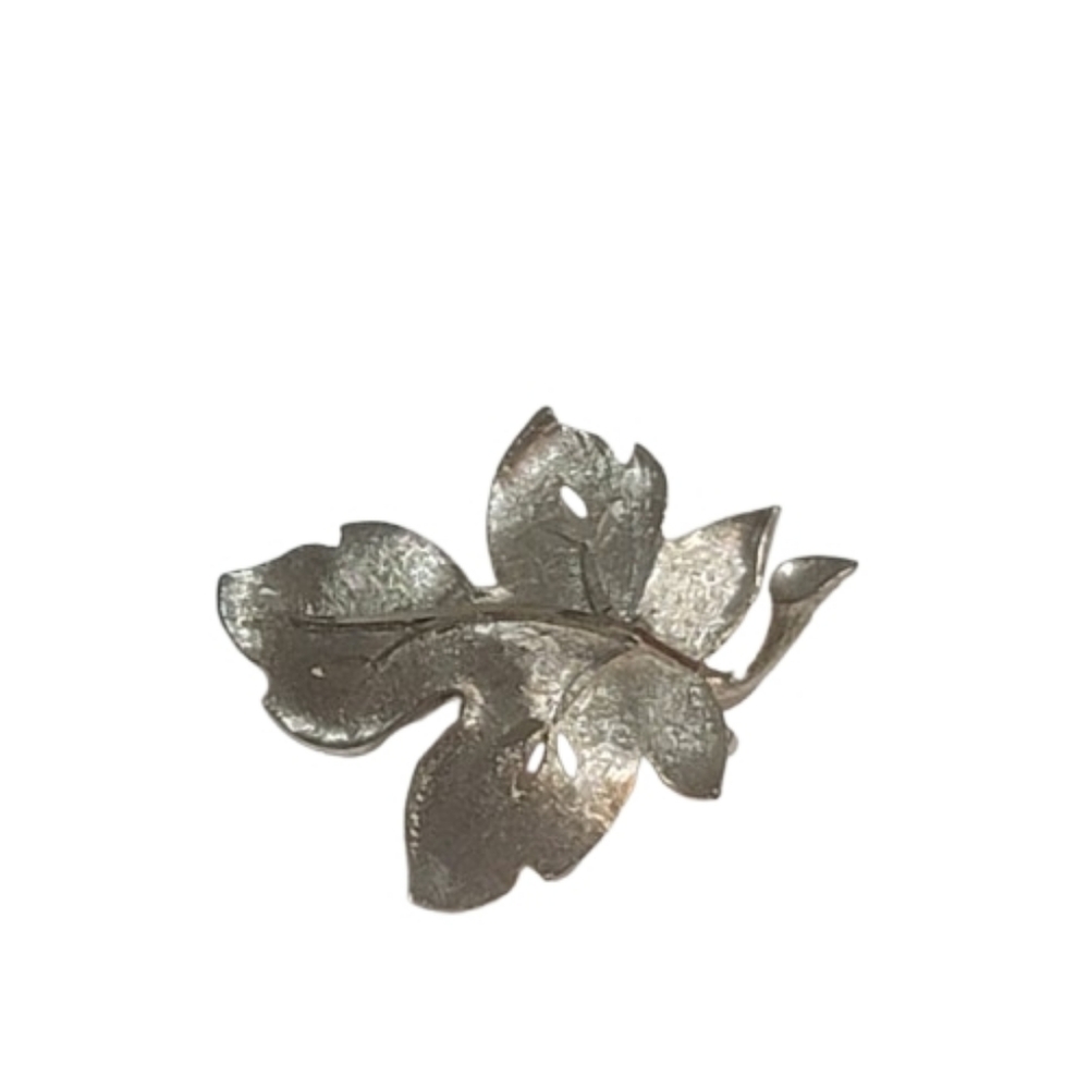 BSK Brushed silver tone bsk maple leaf brooch